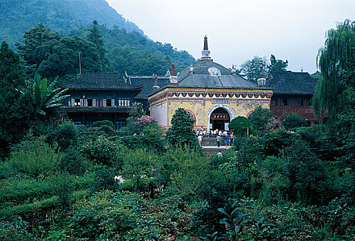 四川峨嵋万年寺大殿