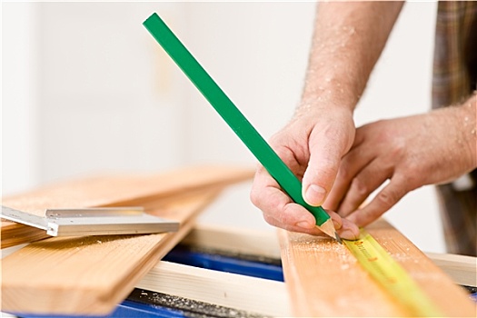 家庭装修,特写,杂务工,测量,木头