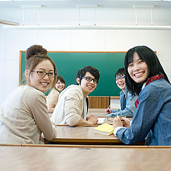 大学生,微笑,教室