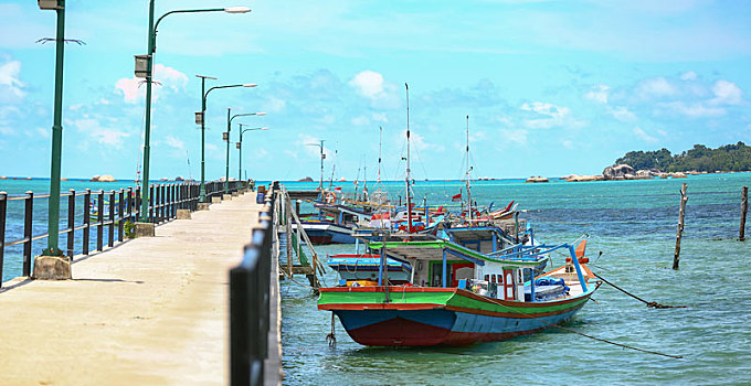 印尼海岛上的码头