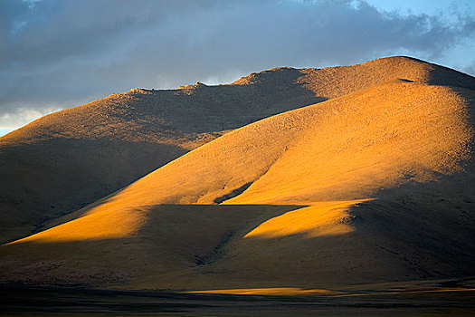 西藏阿里冈底斯山