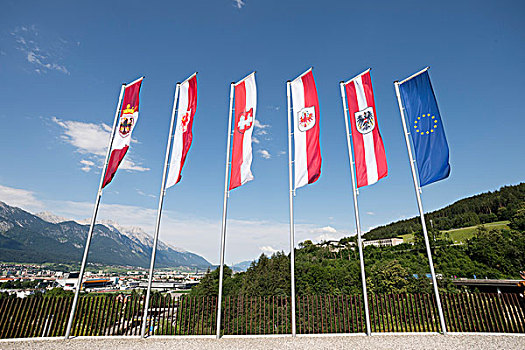 旗帜,前院,博物馆,巴尔吉泽,因斯布鲁克,提洛尔,奥地利,欧洲