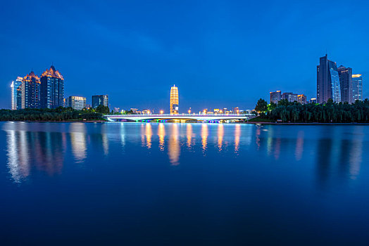 河南省郑州市中央商务区夜景