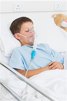 男孩,氧气面罩,病房