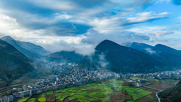 重庆酉阳,乡村雨后风景美