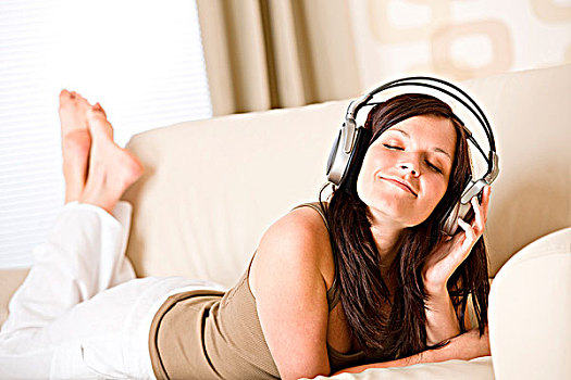 高兴,女人,耳机,躺下,沙发,休闲沙发,听,音乐