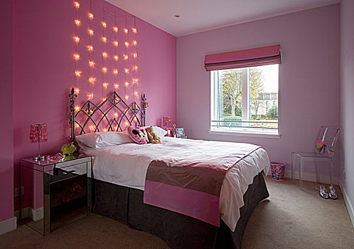 锻铁,双人床,粉色,卧室,彩灯