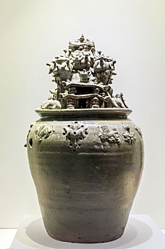 西晋青瓷鸟兽人物堆塑罐,南京博物馆馆藏
