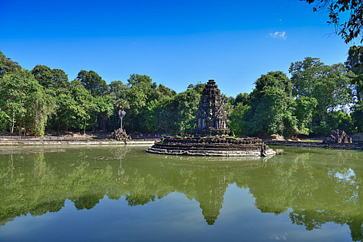 柬埔寨暹粒吴哥古城龙蟠水池石塔