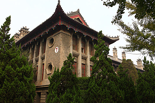 河南大学