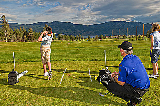 两个,打高尔夫,授课,高尔夫练习场,头部,鹰,高尔夫球场,不列颠哥伦比亚省,加拿大