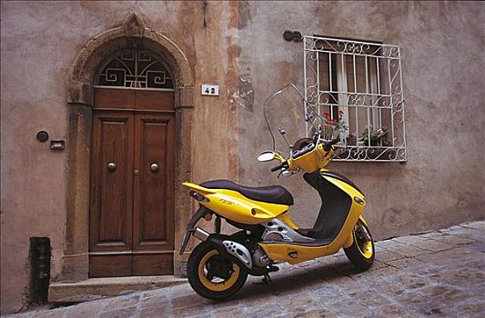摩托车,正面,房子,低座小摩托,沃尔泰拉,托斯卡纳,意大利,欧洲