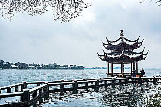 杭州西湖冬景夕影亭双投桥