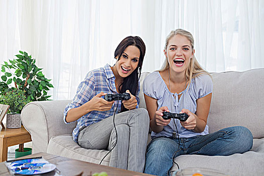 高兴,朋友,玩电玩,乐趣,在家,沙发