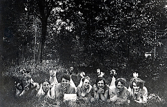 美女,草地,20世纪30年代,精准,地点,未知,德国,欧洲