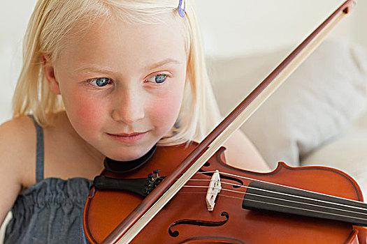 女孩,小提琴