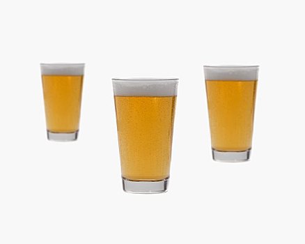 三个,玻璃杯,窖藏啤酒