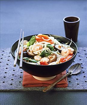 亚洲,味噌汤,虾,香菇,面条,蔬菜