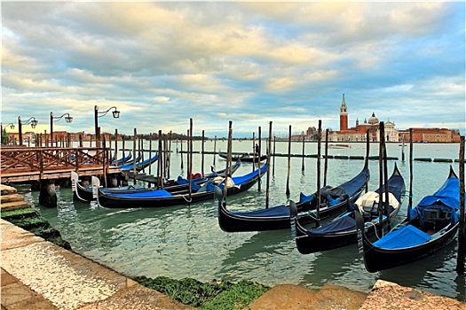 小船,停泊,排列,木质,码头,大运河,背景,圣乔治奥,马焦雷湖,教堂,威尼斯,意大利