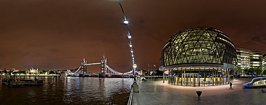 具有现代气息的英国伦敦圆形剧场,伦敦塔桥,泰晤士河