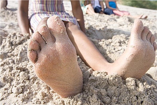 特写,女人,光脚,沙子,海滩