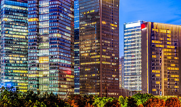 杭州钱江新城夜景和街道街景