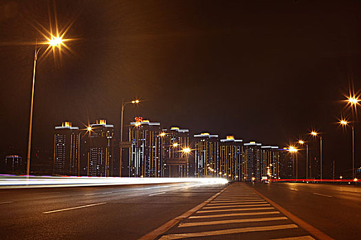 城市道路夜景