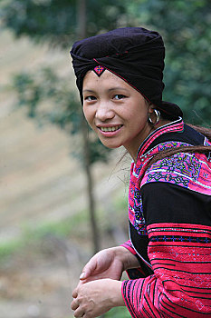 广西,龙胜,一个大瑶寨的苗族女孩