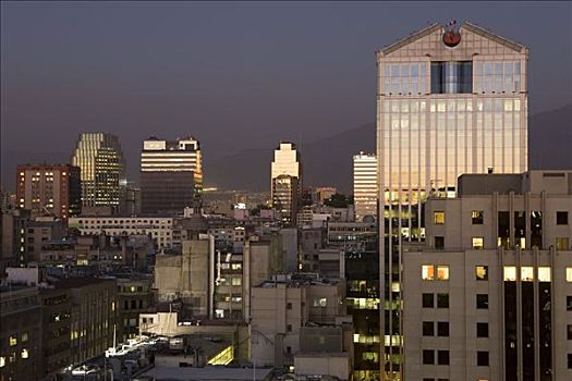 智利,圣地亚哥,中心,城市天际线,黄昏