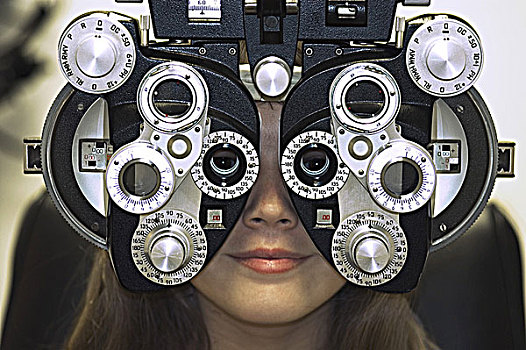 特写,女青年,视力检查,综合屈光检查仪