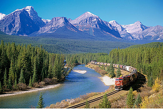 货运列车,班芙国家公园,艾伯塔省,加拿大