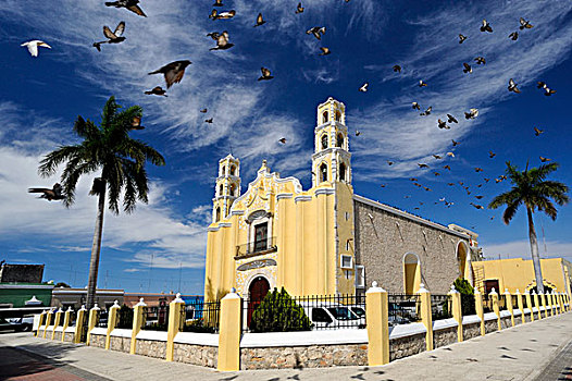 教堂,梅里达,尤卡坦半岛,墨西哥,北美
