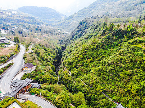 航拍湖北恩施大峡谷云龙地缝景区