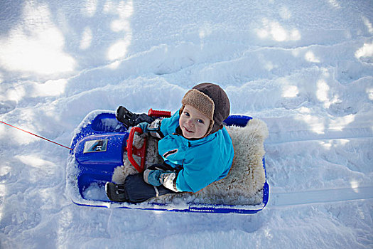 孩子,骑,玩具,雪地车,雪中
