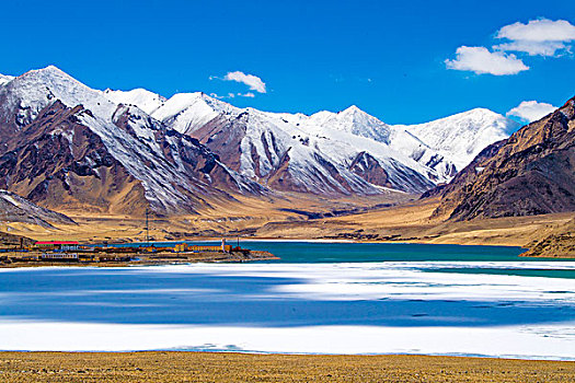 新疆,雪山,湖泊,湖面,冰块