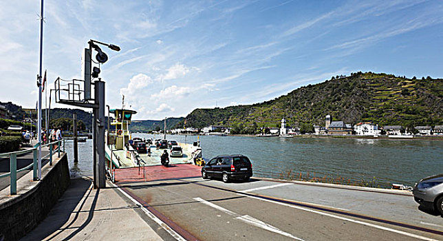 车辆渡船,中间,莱茵河,山谷,莱茵兰普法尔茨州,德国,欧洲