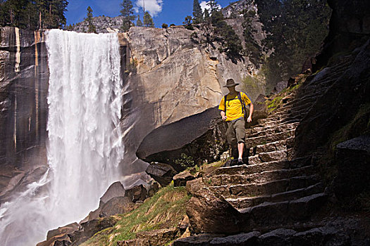 一个,男人,远足,优胜美地国家公园,春天,瀑布,加利福尼亚