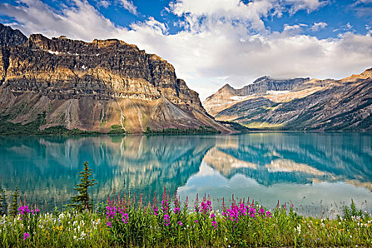 山,反射,弓湖,日出,班芙国家公园,艾伯塔省,加拿大