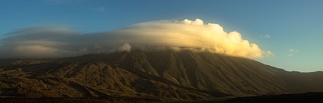 云,顶峰,火山,泰德峰,泰德国家公园,特内里费岛,加纳利群岛,西班牙,欧洲
