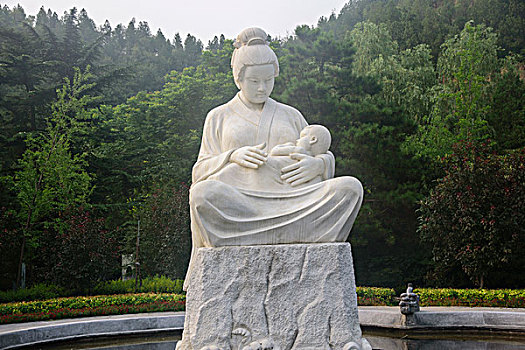 郑州黄河游览区母亲塑像