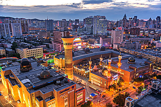 乌鲁木齐国际大巴扎夜景