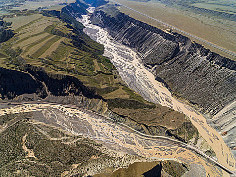 峡谷,安集海大峡谷,红山大峡谷,地貌奇观