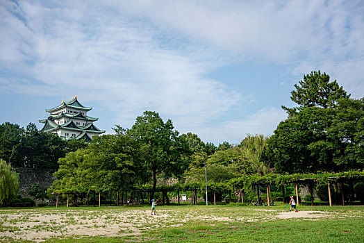 日本名古屋城边的公园绿地