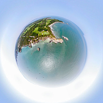 小行星视角,航拍辽宁大连滨海国家地质公园金石滩园区球形全景图