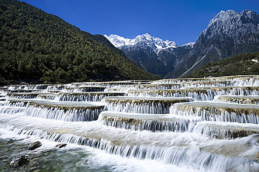 层叠,瀑布,正面,山脉,玉龙雪山,丽江,云南,中国