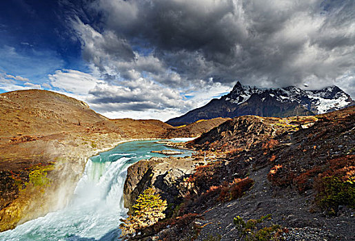 瀑布,托雷德裴恩国家公园,巴塔哥尼亚,智利