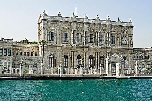 土耳其,伊斯坦布尔,博斯普鲁斯海峡,朵尔玛巴切皇宫