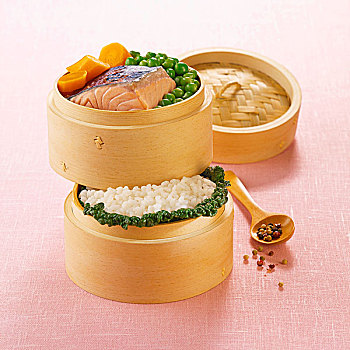 稻米,蔬菜,三文鱼,蒸,竹篮