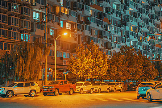 北京沙河恒大城夜间道路街景