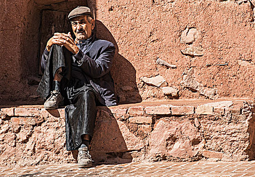 老人,男人,坐,石头,石台,伊斯法罕,伊朗